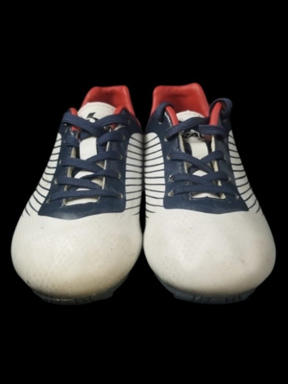YOUTH BRAVA SOCCER CLEATS YOUTH SIZE 12(D)